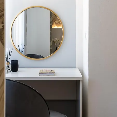 Pra-tu Design A 100m Dal Mare - P R A T U R E C C I Group