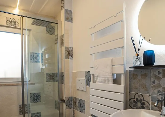 Pra-tu Design A 100m Dal Mare - P R A T U R E C C I Group Apartamento