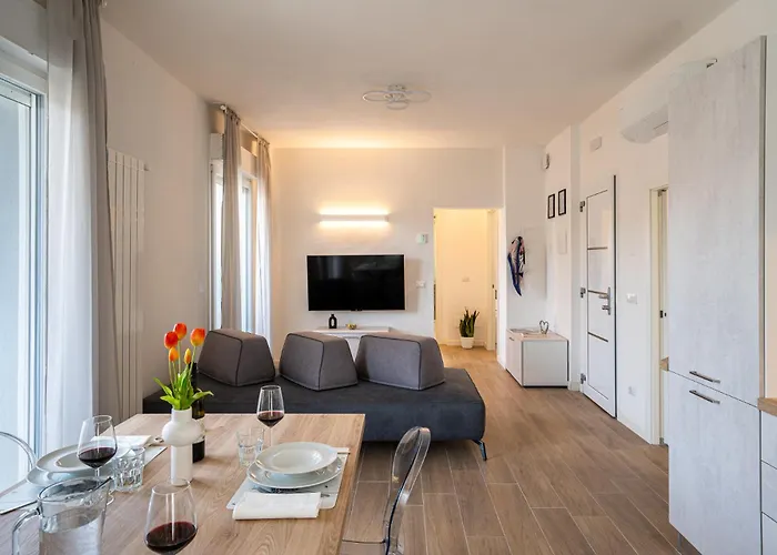 Apartamento Pra-tu Design A 100m Dal Mare - P R A T U R E C C I Group Riccione