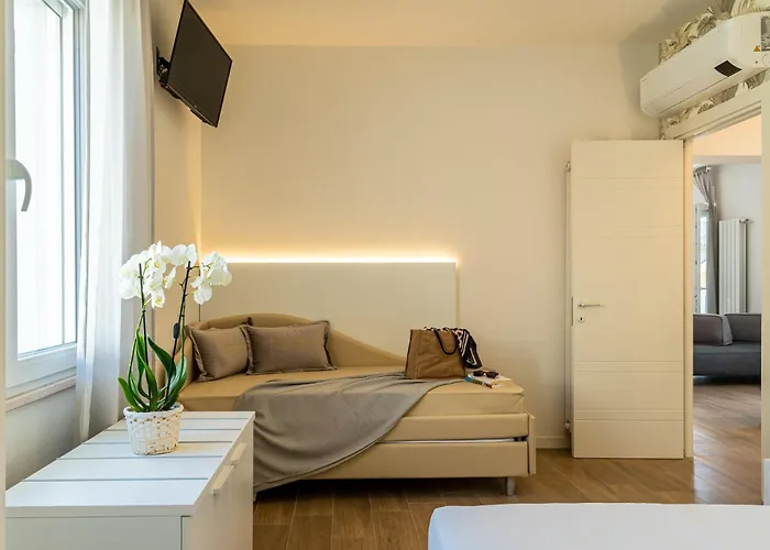 Pra-tu Design A 100m Dal Mare - P R A T U R E C C I Group * Riccione