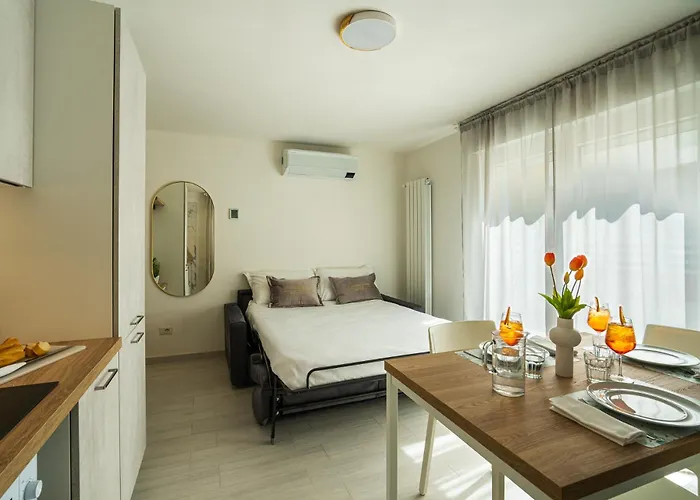 Pra-tu Design A 100m Dal Mare - P R A T U R E C C I Group Apartamento