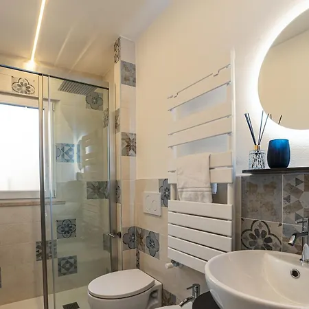 Pra-tu Design A 100m Dal Mare - P R A T U R E C C I Group Apartmán