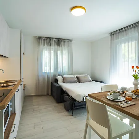 Pra-tu Design A 100m Dal Mare - P R A T U R E C C I Group Apartmán *