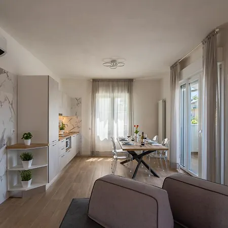 アパート Pra-tu Design A 100m Dal Mare - P R A T U R E C C I Group *