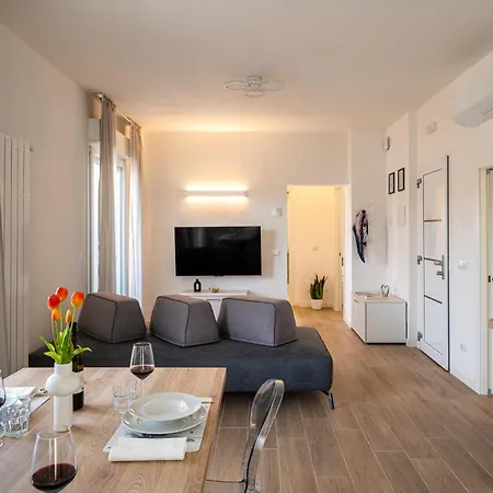 アパート Pra-tu Design A 100m Dal Mare - P R A T U R E C C I Group リッチョーネ