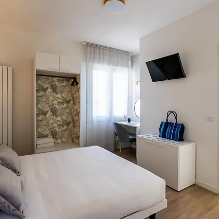 アパート Pra-tu Design A 100m Dal Mare - P R A T U R E C C I Group リッチョーネ