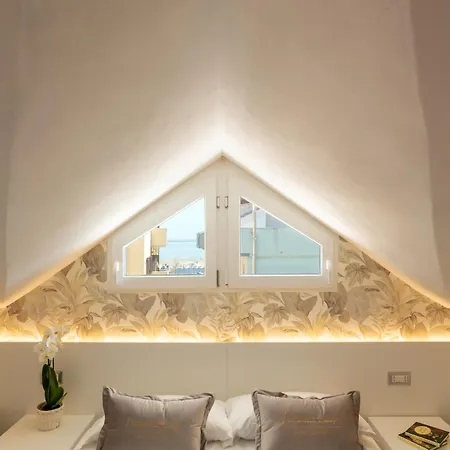Pra-tu Design A 100m Dal Mare - P R A T U R E C C I Group