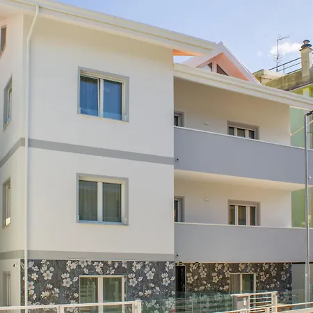 Apartmán Pra-tu Design A 100m Dal Mare - P R A T U R E C C I Group *
