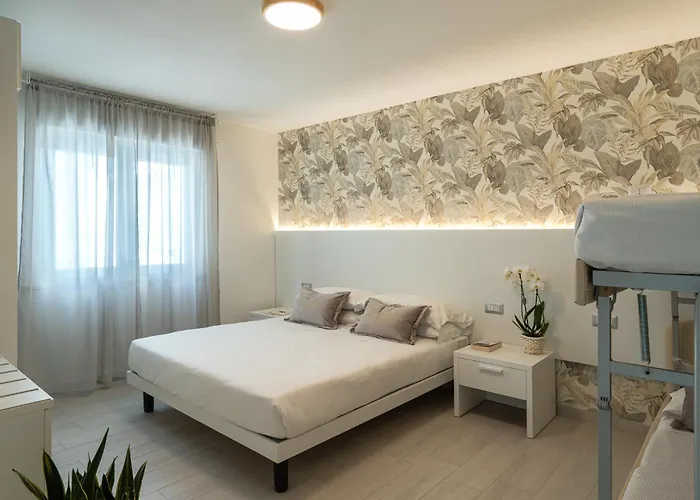 Pra-tu Design A 100m Dal Mare - P R A T U R E C C I Group Apartman Riccione