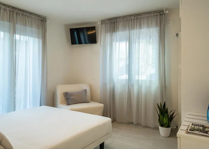 Apartman Pra-tu Design A 100m Dal Mare - P R A T U R E C C I Group Riccione